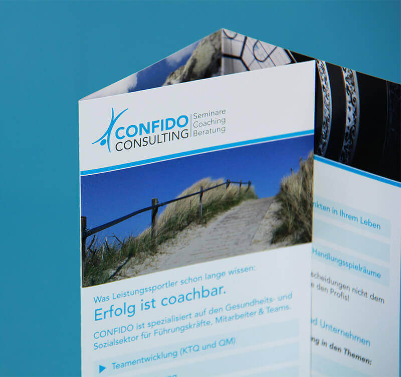 Confido Consulting Detailaufnahme Faltblatt