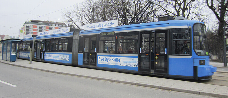 Smile Eyes Augenklinken Trambeschriftung